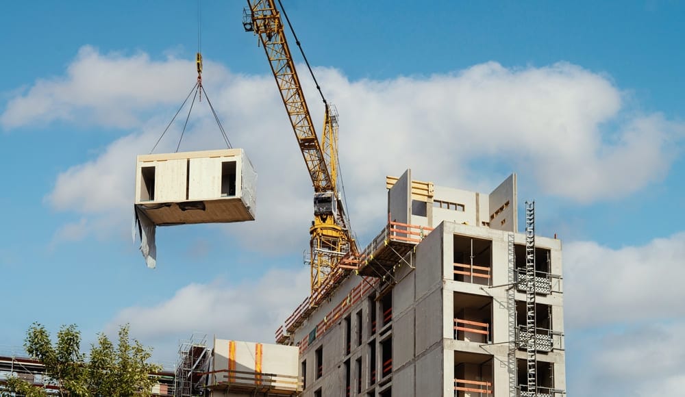 prédio modular em construção